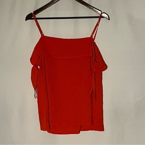 Women's Gianni Bini BG Red Off the Shoulder Top - Picture 6 of 7